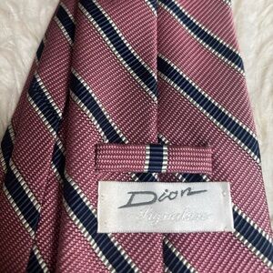 DIOR SIGNATURE NAVY & PINK STRIPED CLASSIC LUXURY 100% ITALIAN SILK TIE